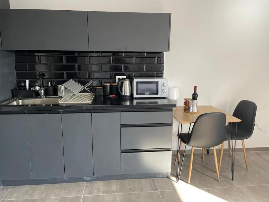 Lovely Flat In Tel Aviv 32 Apartment ภายนอก รูปภาพ